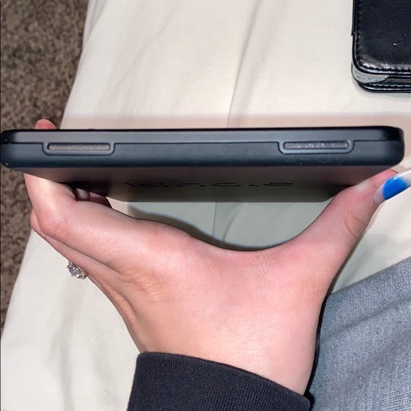 Kindle Fire - Picture 4 of 8